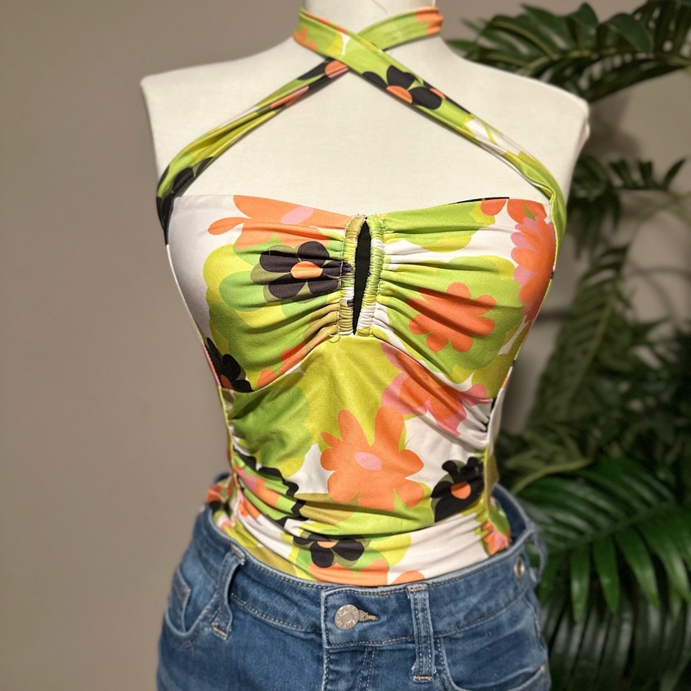 Retro 70s floral halter top neck ruched front / Summer Chic